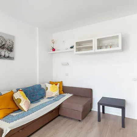 アパート 1210 In Area *