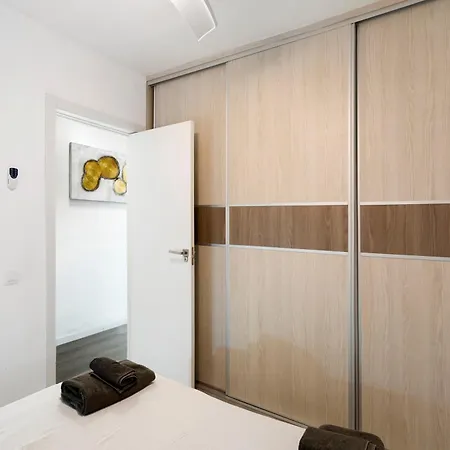1210 In Area Appartement San Bartolomé