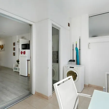 Appartement 1210 In Area *